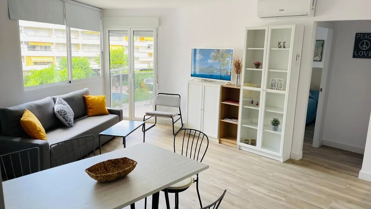 Delux Apartament Salou 0*,